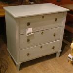 337 5147 CHEST OF DRAWERS